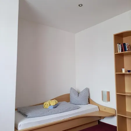 Haus Lutherrose 酒店 新代特尔斯奥